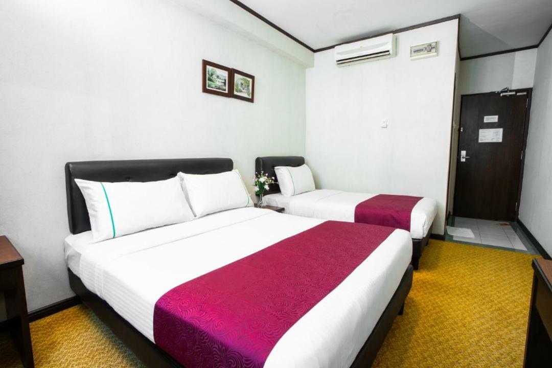 Hotel Vistaria Johor Bahru Exterior photo